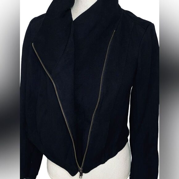 Vince Wm’s Sz Med Black Knit Long Sleeve Asymmetrical Zip Mock Neck Jacket - Picture 2 of 7